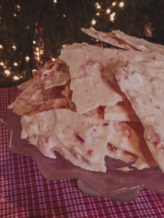 easy 3 Ingredient peppermint bark reccipe