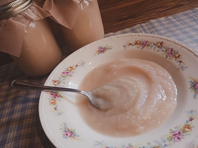 How to make and can homemade pear sauce